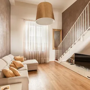 Elena House Gold Apartment